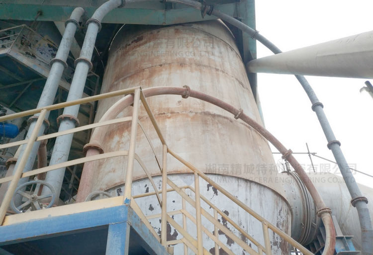 美运行一年的尊龙体育特瓷耐磨陶瓷管道外观无破损、运行无走漏